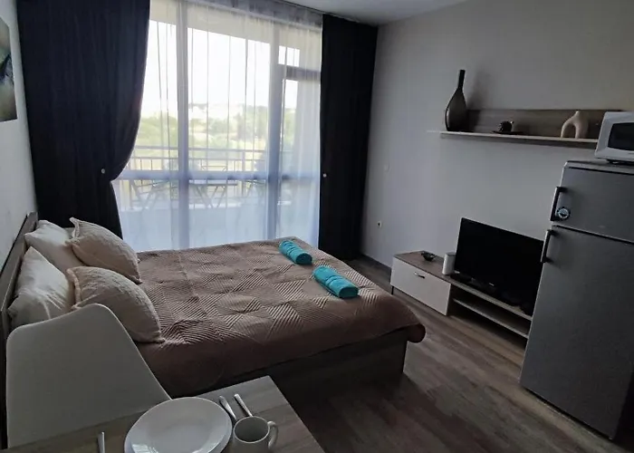 Apartment Sorrento Sole Mare - By The *